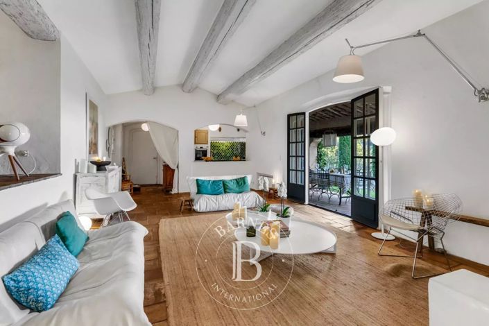 Image No.8-4 Bed House for sale