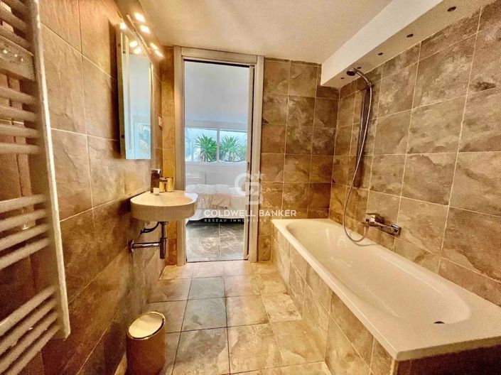 Image No.16-4 Bed House for sale