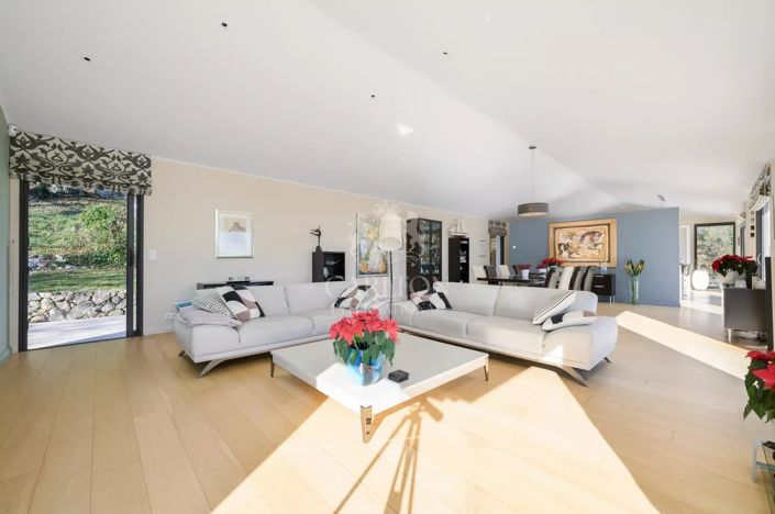 Image No.14-6 Bed House for sale