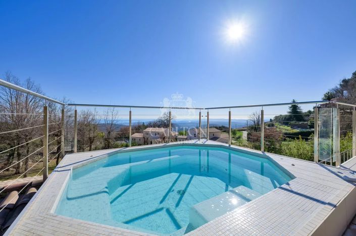 Image No.17-6 Bed House for sale