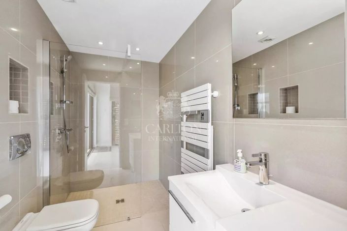 Image No.23-6 Bed House for sale