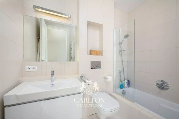 Image No.25-6 Bed House for sale