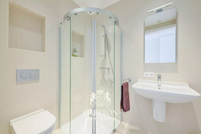 Image No.27-6 Bed House for sale