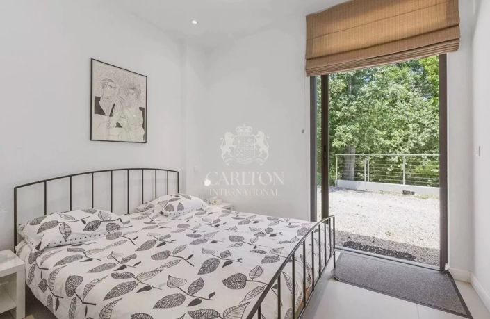 Image No.34-6 Bed House for sale