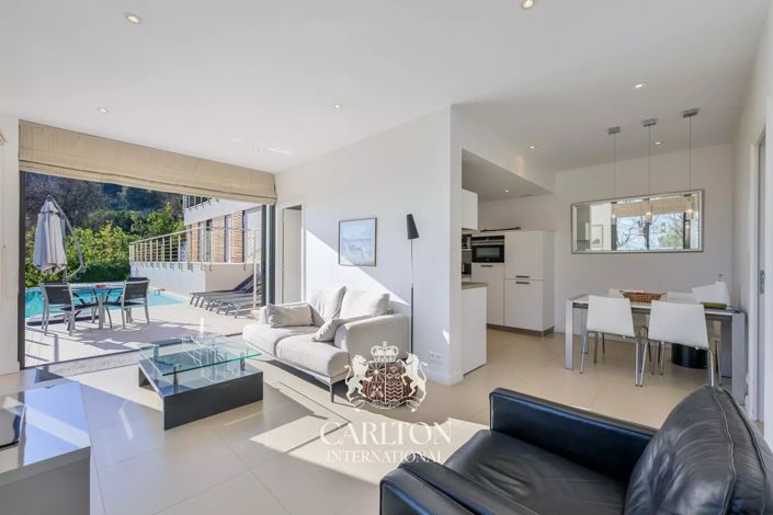 Image No.42-6 Bed House for sale