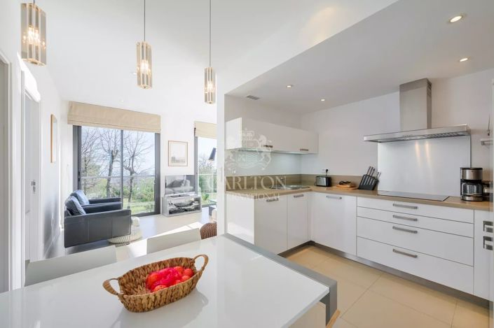 Image No.44-6 Bed House for sale