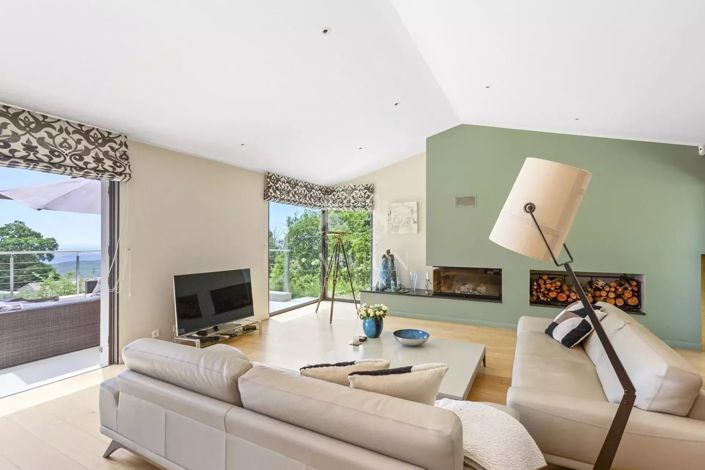 Image No.7-6 Bed House for sale