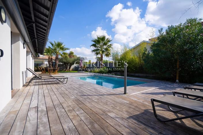 Image No.3-4 Bed House for sale