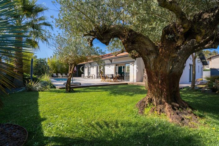 Image No.5-4 Bed House for sale