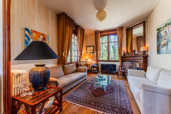 Image No.6-6 Bed House for sale