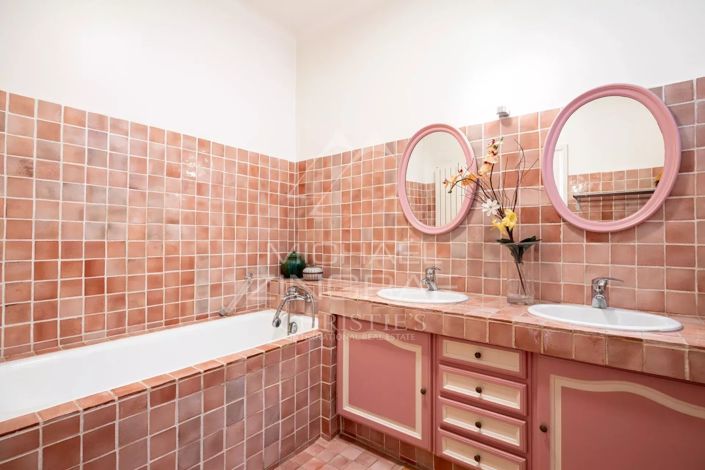 Image No.10-Appartement de 4 chambres à vendre à Cannes