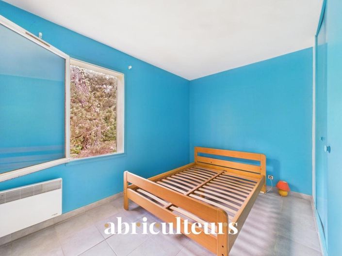 Image No.15-3 Bed House for sale