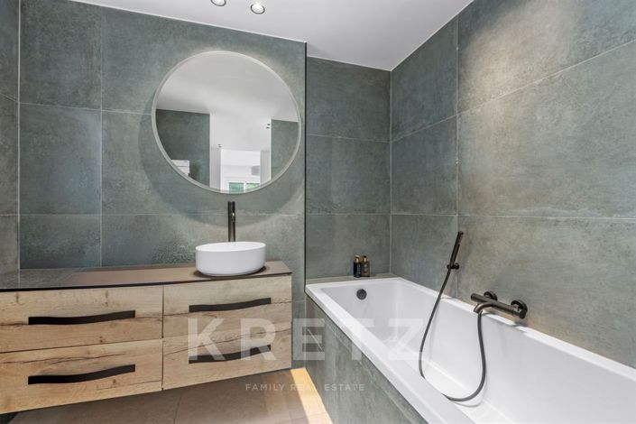 Image No.17-3 Bed Apartment for sale