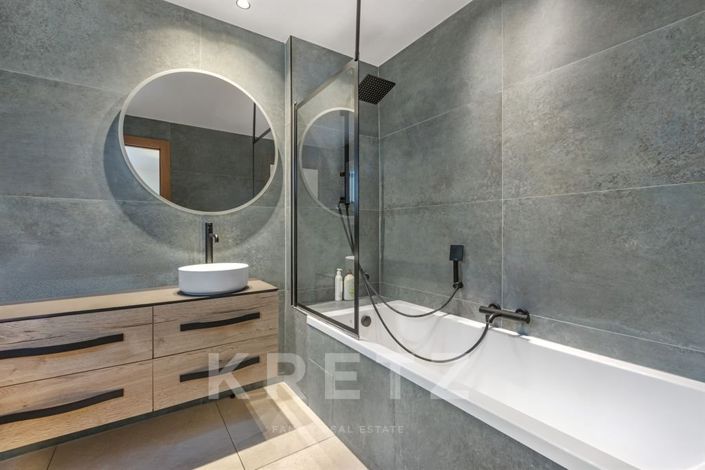 Image No.18-3 Bed Apartment for sale