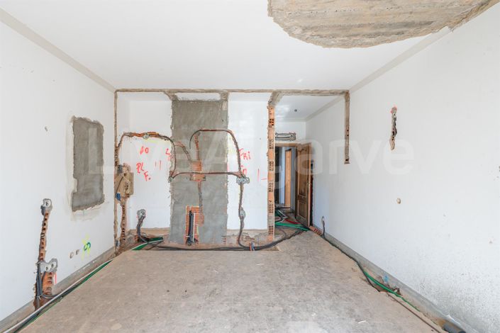 Image No.19-3 Bed House for sale