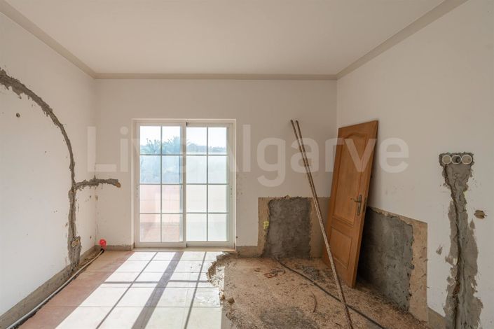 Image No.23-3 Bed House for sale