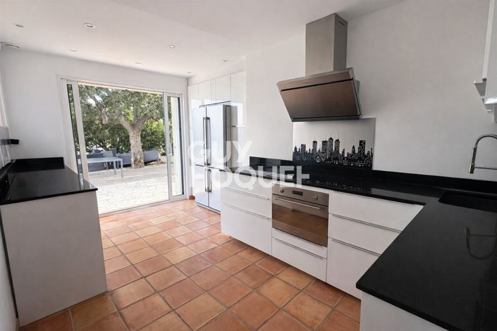 Image No.8-Maison de 7 chambres à vendre à Cavalaire-sur-Mer