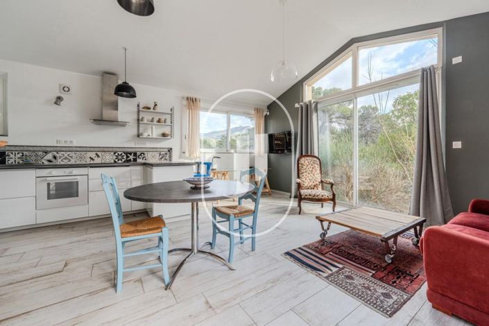 Image No.13-6 Bed House for sale