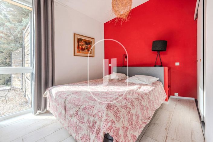 Image No.14-6 Bed House for sale