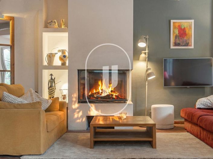 Image No.4-6 Bed House for sale