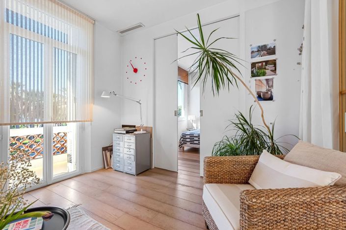 Image No.12-1 Bed Apartment for sale