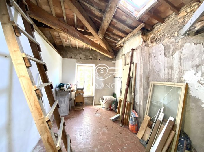 Image No.14-6 Bed House for sale