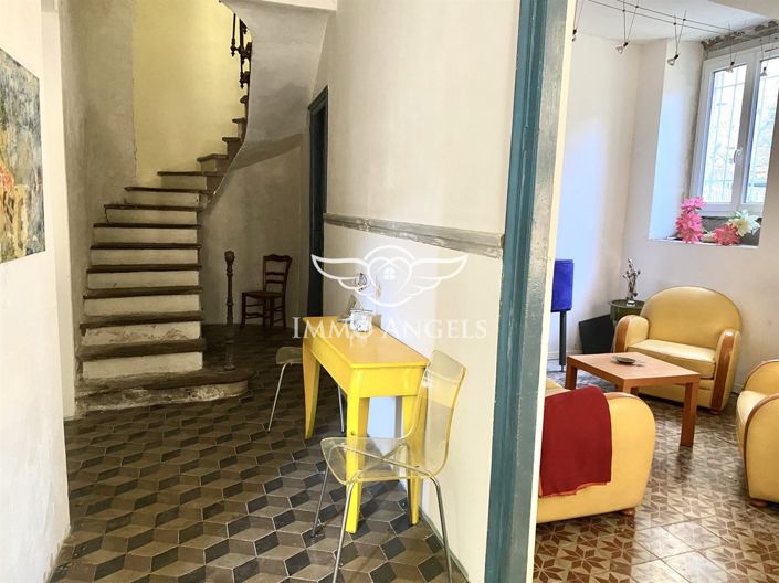 Image No.2-6 Bed House for sale