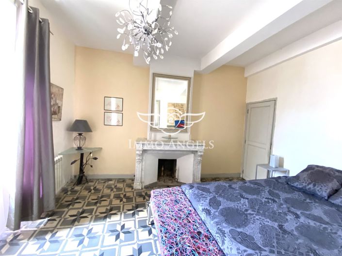 Image No.8-6 Bed House for sale