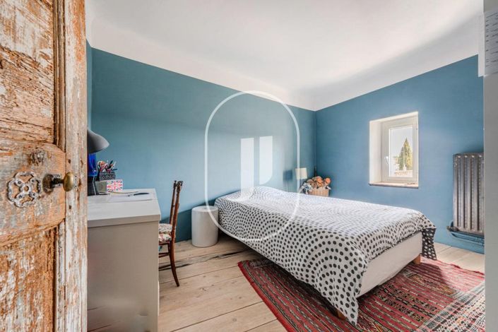 Image No.10-5 Bed House for sale