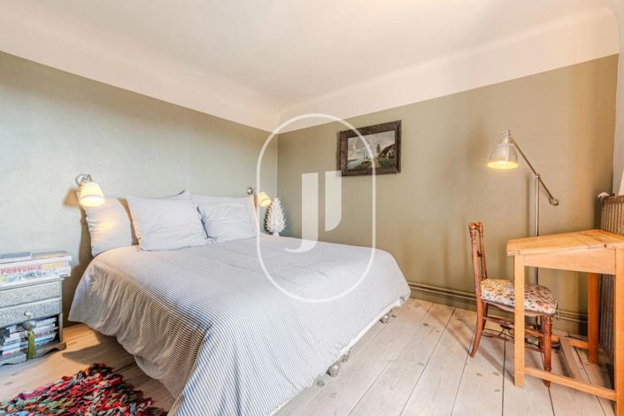 Image No.9-5 Bed House for sale