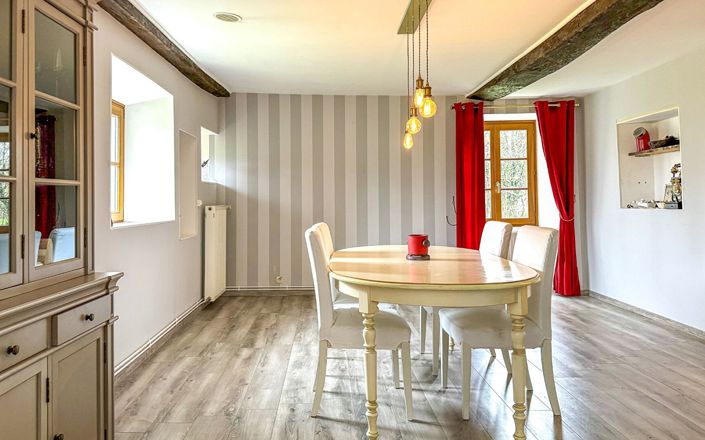 Image No.9-Maison de 4 chambres à vendre à Franche-Comté