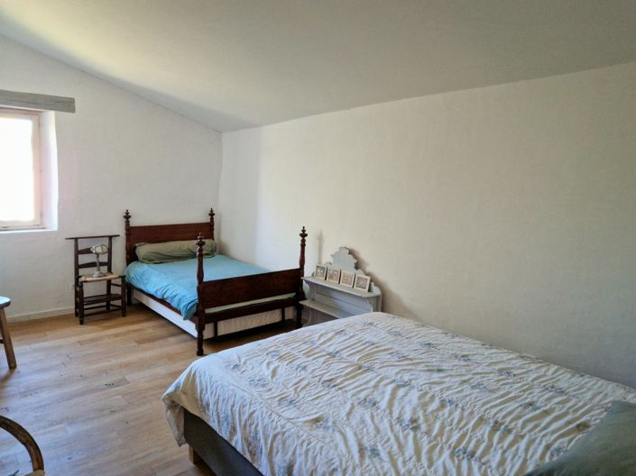 Image No.19-3 Bed House for sale