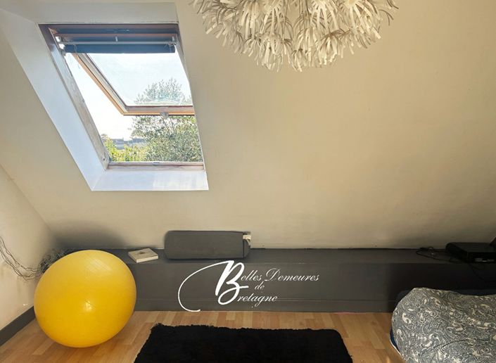 Image No.10-7 Bed House for sale