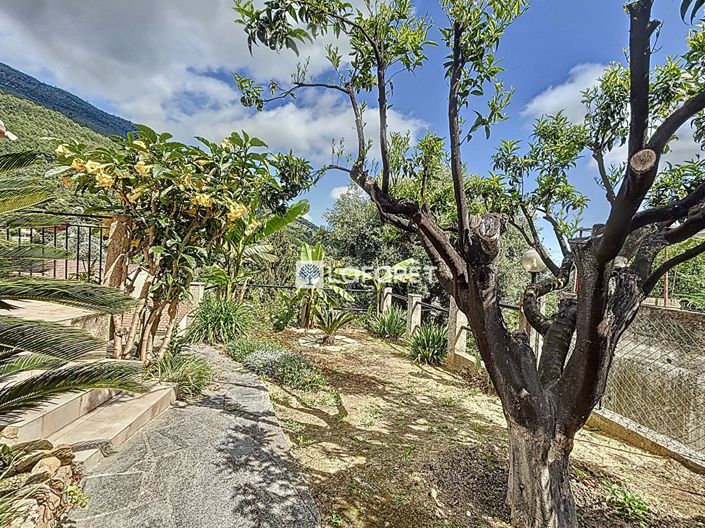 Image No.17-4 Bed Property for sale