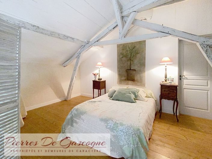 Image No.18-3 Bed House for sale