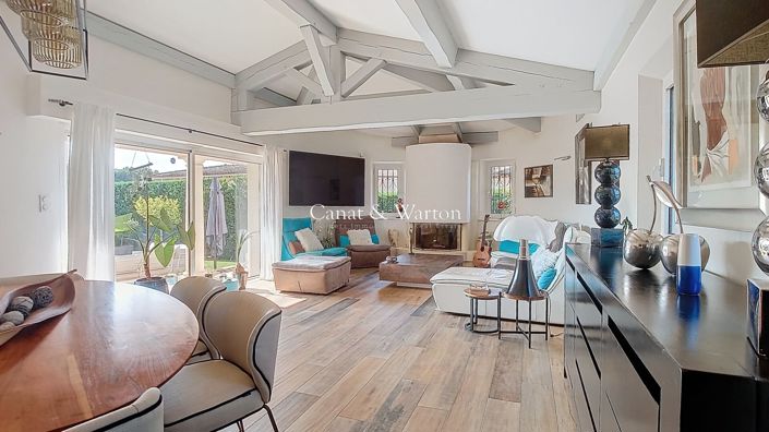 Image No.3-3 Bed Property for sale