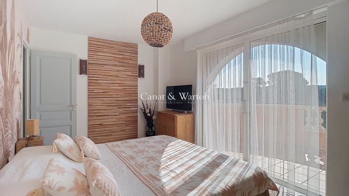 Image No.6-3 Bed Property for sale