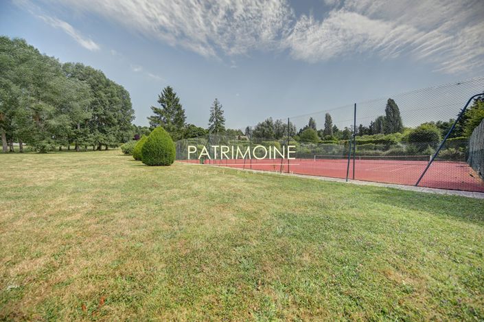 Image No.18-7 Bed Property for sale