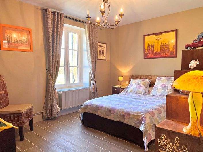 Image No.12-5 Bed House for sale