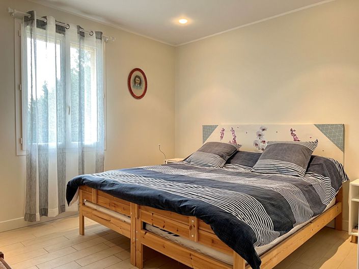 Image No.11-3 Bed House for sale