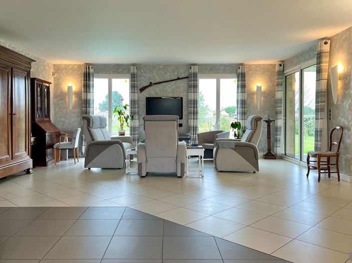 Image No.5-3 Bed House for sale