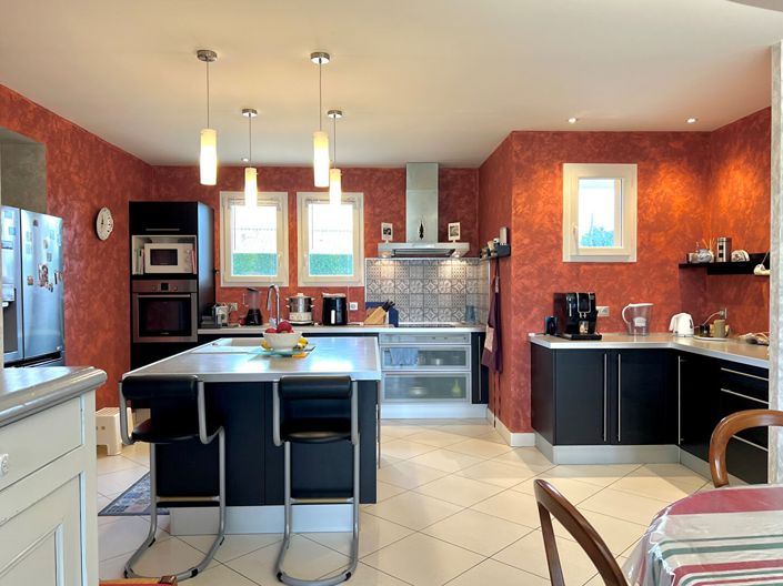 Image No.7-3 Bed House for sale