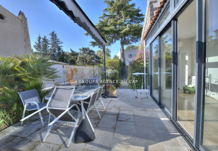 Image No.15-4 Bed House for sale