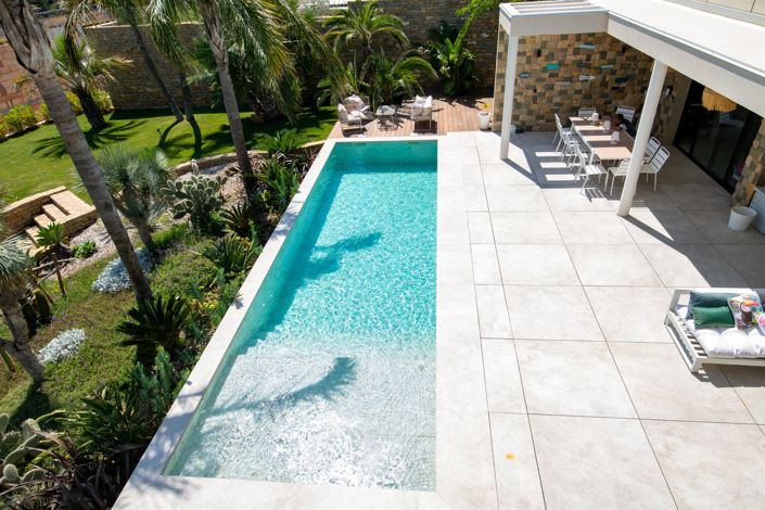 Image No.16-4 Bed House for sale