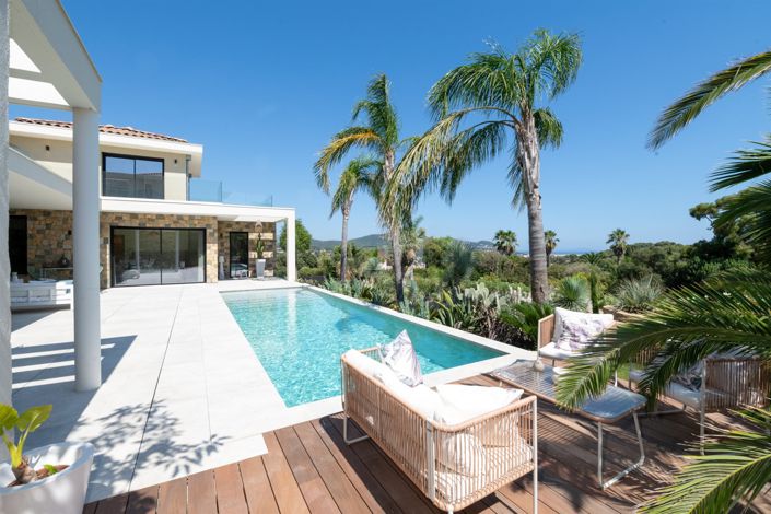 Image No.2-Propriété de 4 chambres à vendre à Carqueiranne