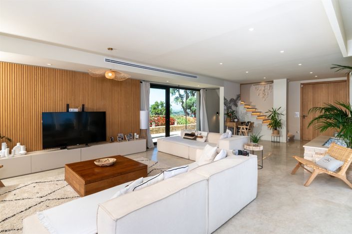 Image No.9-4 Bed House for sale