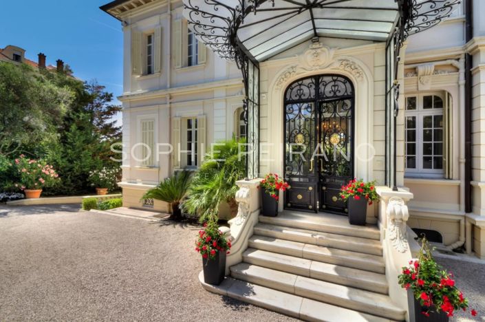 Image No.2-10 Bed House for sale