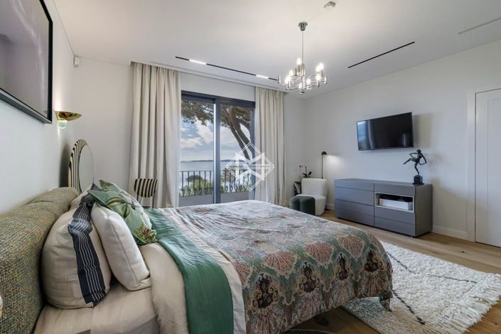 Image No.7-5 Bed House for sale