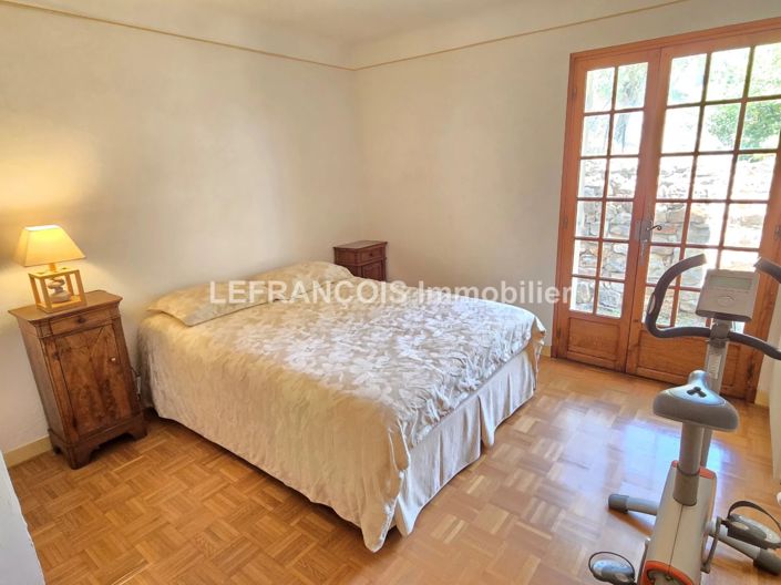 Image No.13-3 Bed House for sale