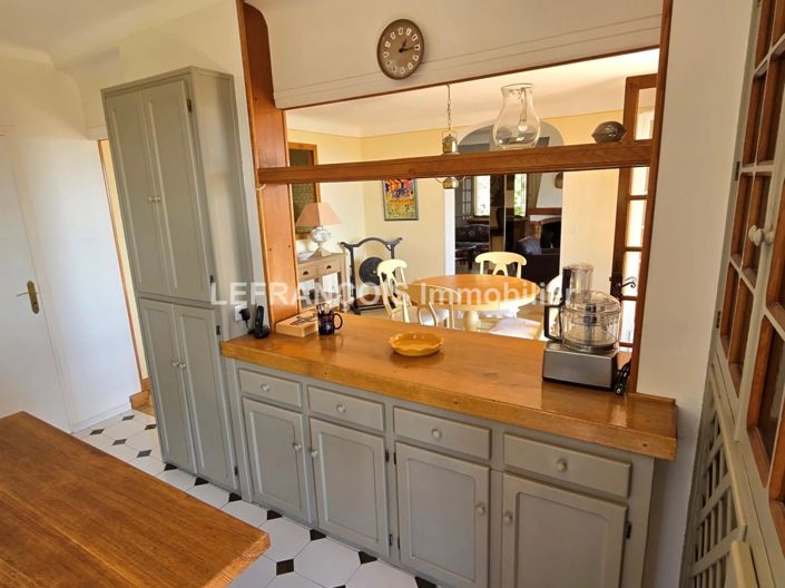 Image No.7-3 Bed House for sale